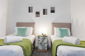 Pleasant Hill - TV in every Bedroom!